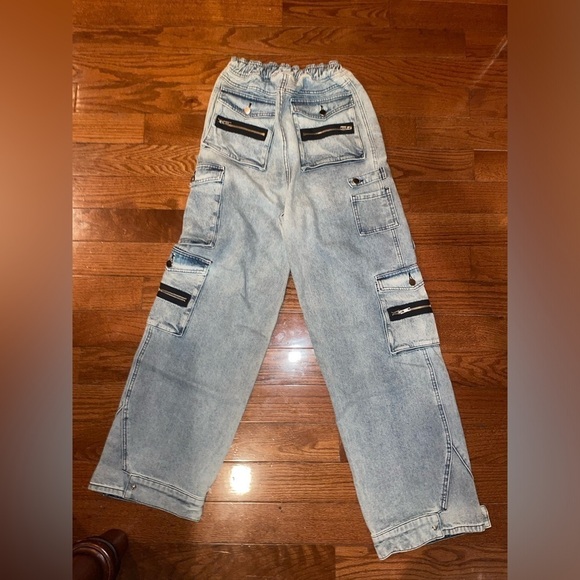 NEW! REVOLVE x EB Denim Cargo Pants in Rain Wash 👖 Medium NWT! - Picture 13 of 15